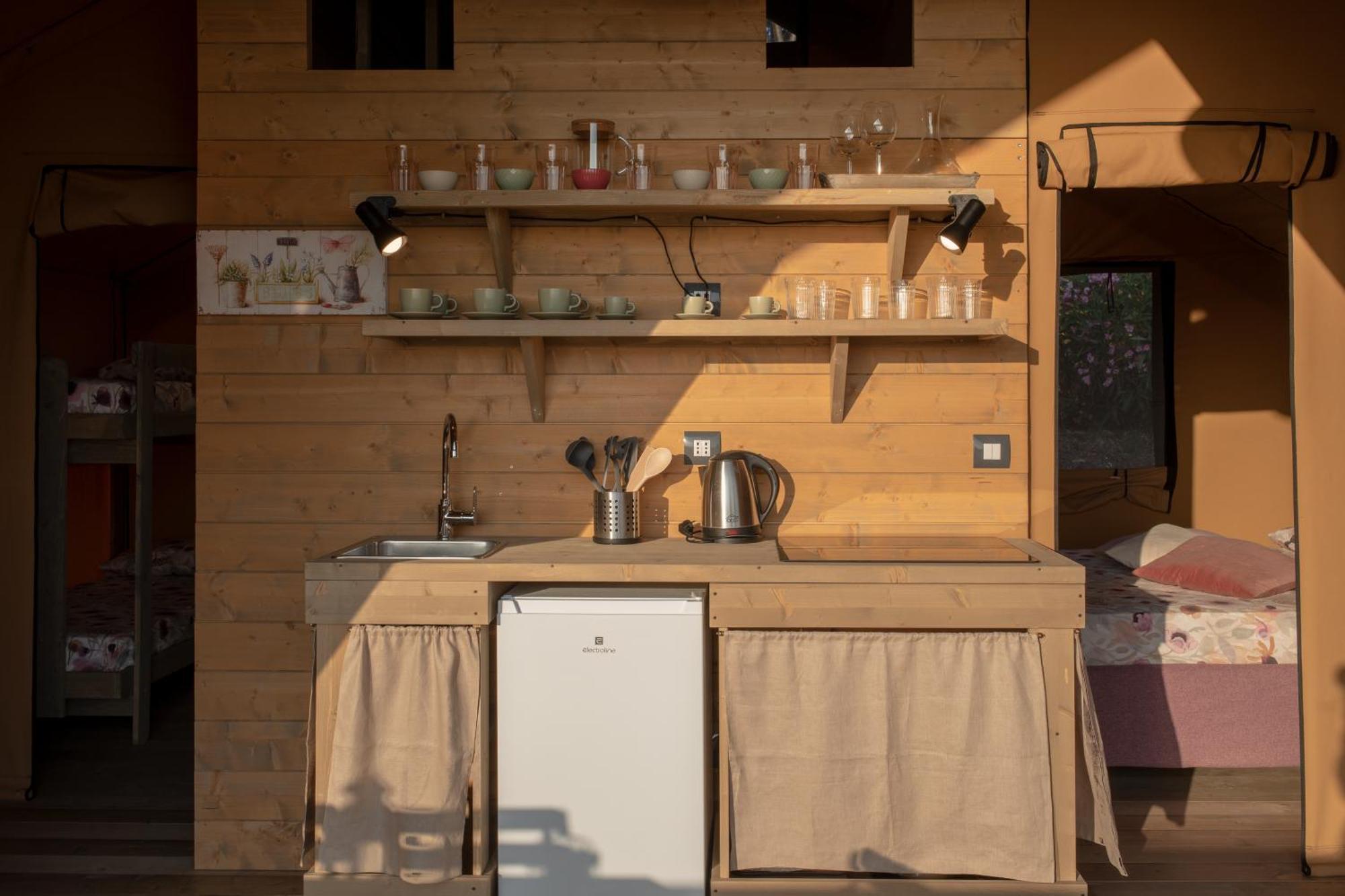 Glamping Debbiare Hotell Riparbella Eksteriør bilde
